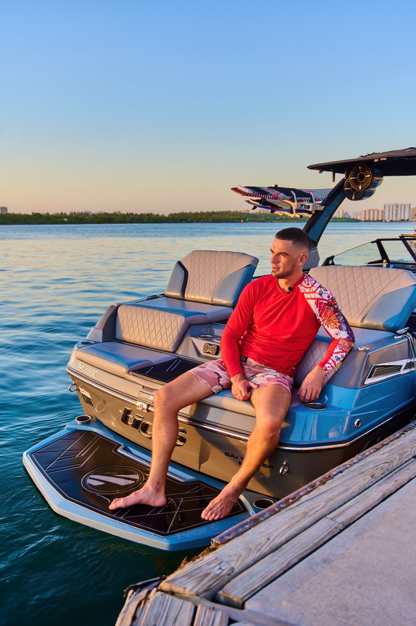 Wakesurf with instructor